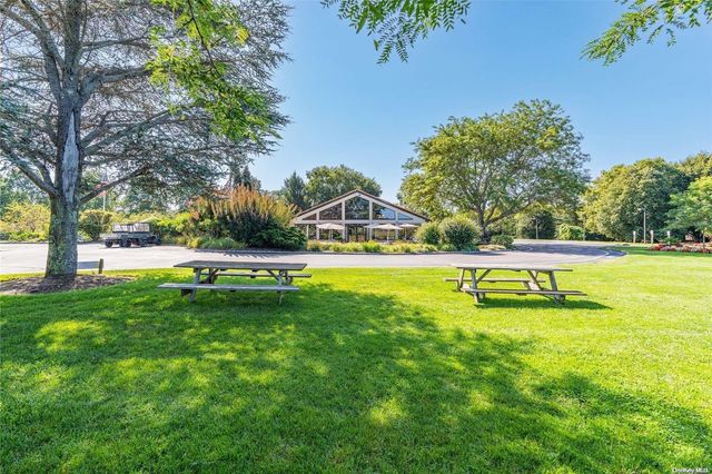 44075 Route 25, Peconic, NY 11958