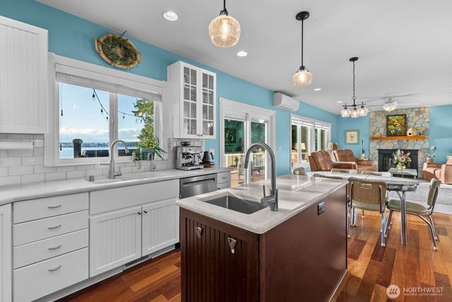 2717 E Lidstrom Hill Road, Port Orchard, WA 98366