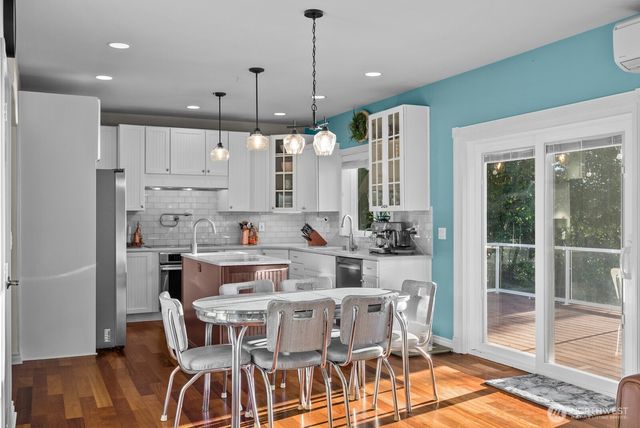 2717 E Lidstrom Hill Road, Port Orchard, WA 98366