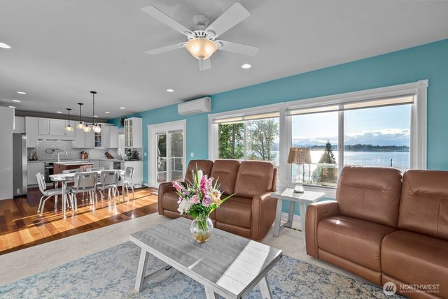 2717 E Lidstrom Hill Road, Port Orchard, WA 98366