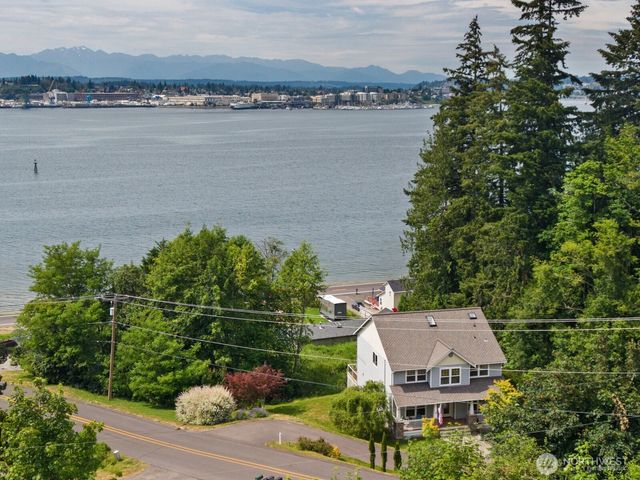 2717 E Lidstrom Hill Road, Port Orchard, WA 98366