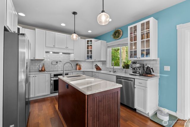 2717 E Lidstrom Hill Road, Port Orchard, WA 98366