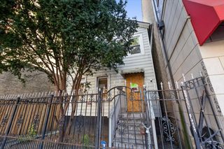 1921 W Chicago Avenue, Chicago, IL 60622
