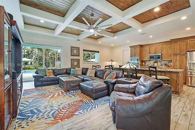 12127 N 154th Road N, Jupiter, FL 33478