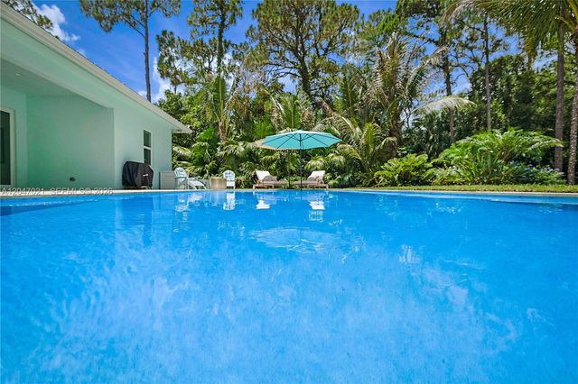 12127 N 154th Road N, Jupiter, FL 33478