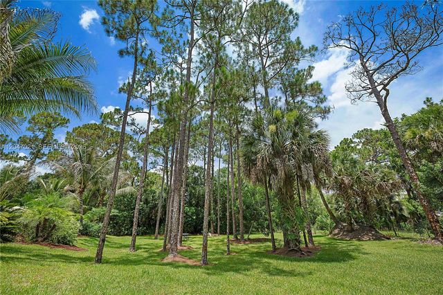 12127 N 154th Road N, Jupiter, FL 33478