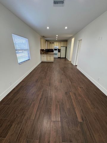 445 Maddock Street, West Palm Beach, FL 33405