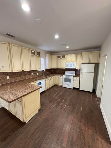 445 Maddock Street, West Palm Beach, FL 33405