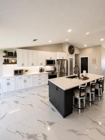 14 LAMOYNE LANE, Palm Coast, FL 32137