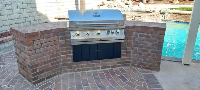 748 Azure Hills Drive, Simi Valley, CA 93065