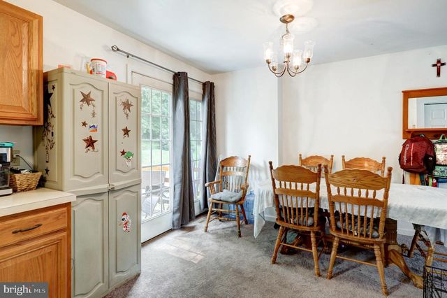 433 CROSSWINDS DR, Lititz, PA 17543