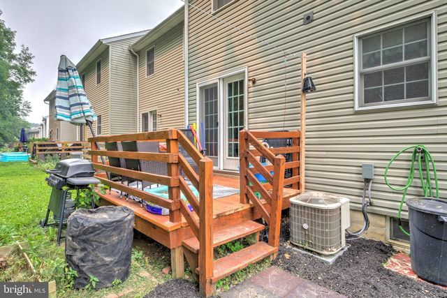 433 CROSSWINDS DR, Lititz, PA 17543