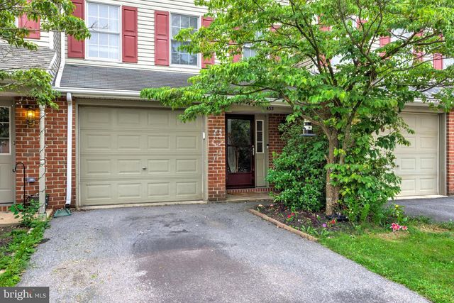 433 CROSSWINDS DR, Lititz, PA 17543
