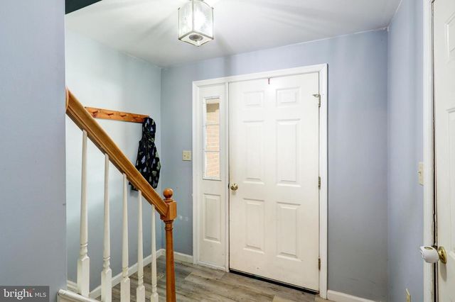 433 CROSSWINDS DR, Lititz, PA 17543