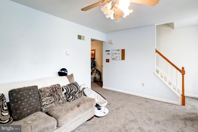 433 CROSSWINDS DR, Lititz, PA 17543