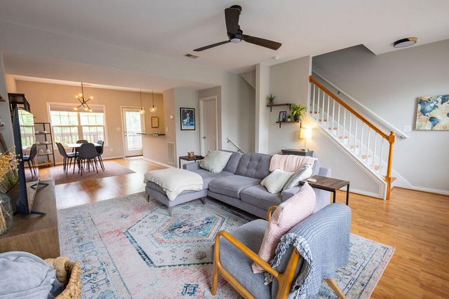 1145 Appian Crossing Way 102, Lexington, KY 40517
