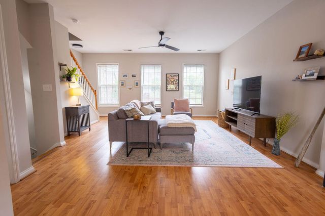 1145 Appian Crossing Way 102, Lexington, KY 40517