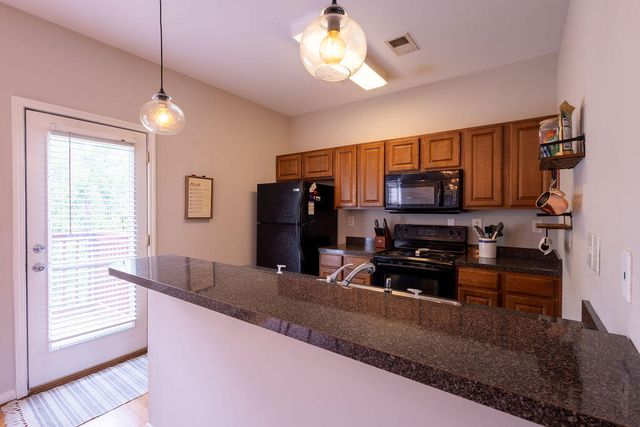 1145 Appian Crossing Way 102, Lexington, KY 40517