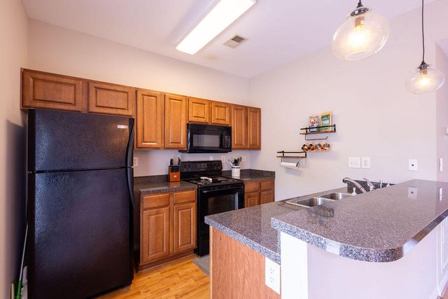 1145 Appian Crossing Way 102, Lexington, KY 40517