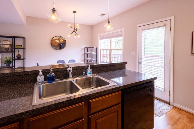 1145 Appian Crossing Way 102, Lexington, KY 40517