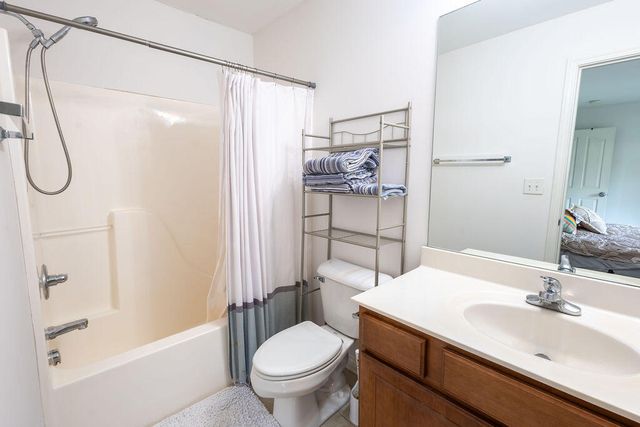 1145 Appian Crossing Way 102, Lexington, KY 40517
