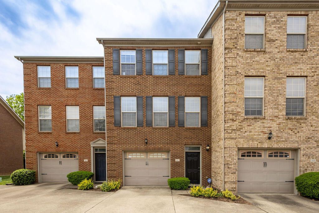 1145 Appian Crossing Way 102, Lexington, KY 40517