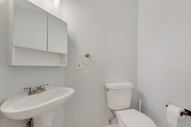 349 Pebblebrook Lane, Glenn Heights, TX 75154