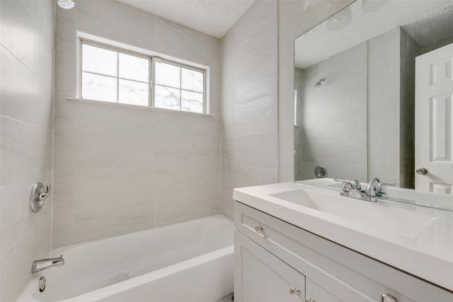 349 Pebblebrook Lane, Glenn Heights, TX 75154