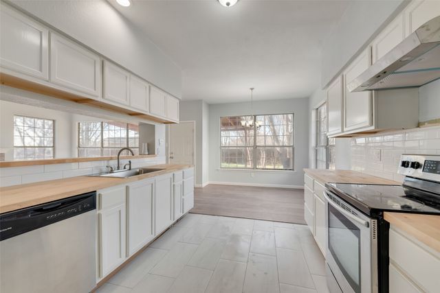 349 Pebblebrook Lane, Glenn Heights, TX 75154