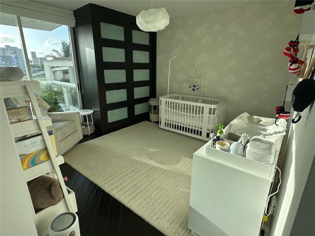 10 VENETIAN WAY 404, Miami Beach, FL 33139