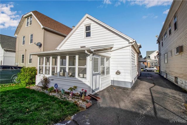 27 Adlon Place, Cheektowaga, NY 14225