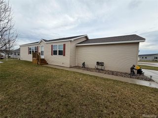 241 Waterway Court, Lapeer Township, MI 48446