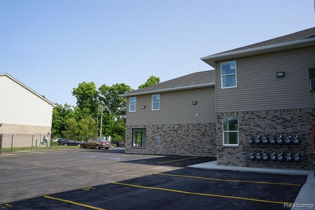 16515 W Outer Drive 2, Dearborn Heights, MI 48127