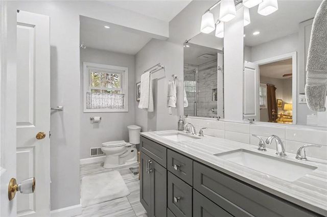 2478 Brookhurst Drive, Atlanta, GA 30338