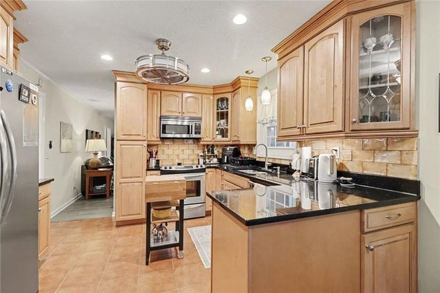 2478 Brookhurst Drive, Atlanta, GA 30338