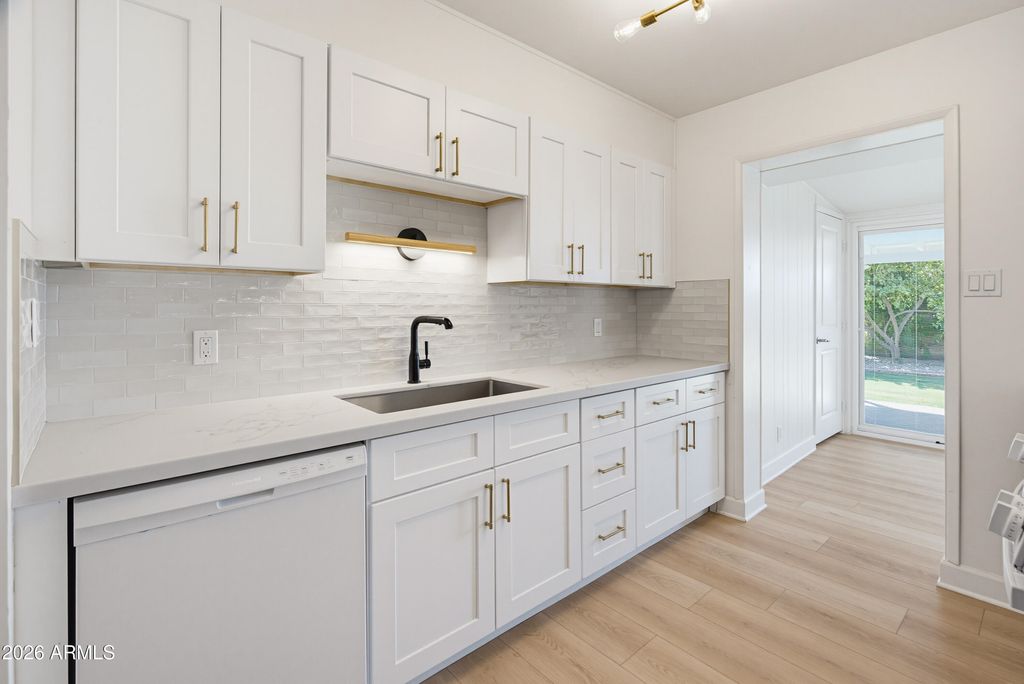 6625 E CULVER Street, Scottsdale, AZ 85257 — photo 2