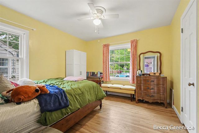 2448 Belfast Avenue, Grand Rapids, MI 49507