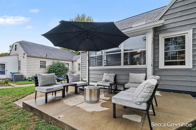 2448 Belfast Avenue, Grand Rapids, MI 49507