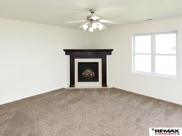 3612 McLaughlin Drive, Lincoln, NE 68516