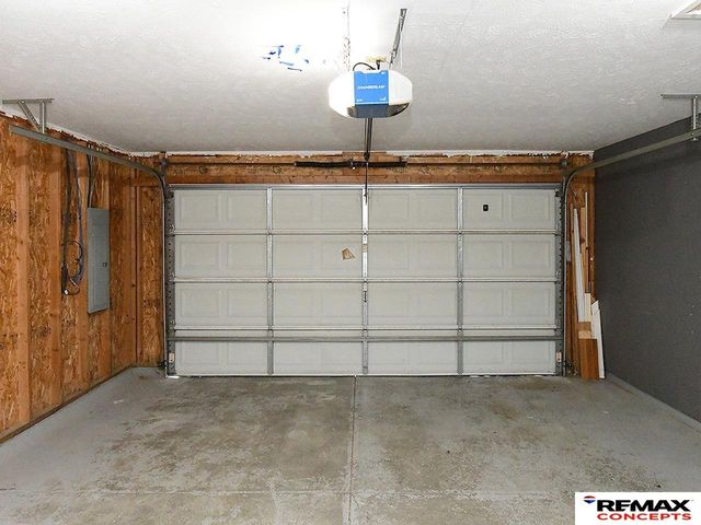 3612 McLaughlin Drive, Lincoln, NE 68516