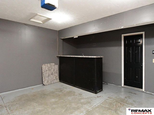 3612 McLaughlin Drive, Lincoln, NE 68516