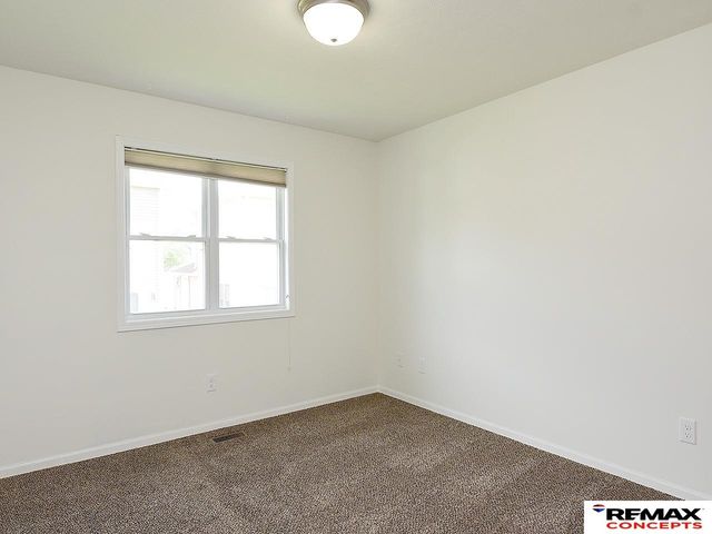3612 McLaughlin Drive, Lincoln, NE 68516