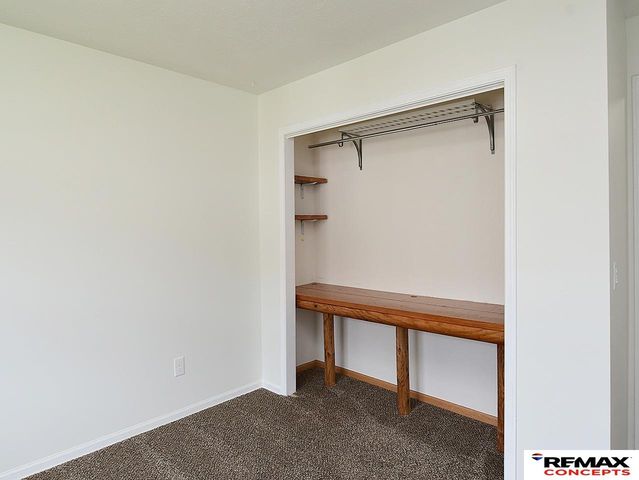 3612 McLaughlin Drive, Lincoln, NE 68516