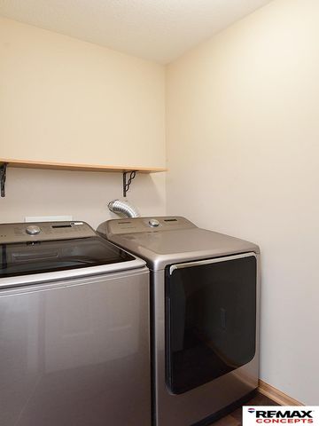 3612 McLaughlin Drive, Lincoln, NE 68516