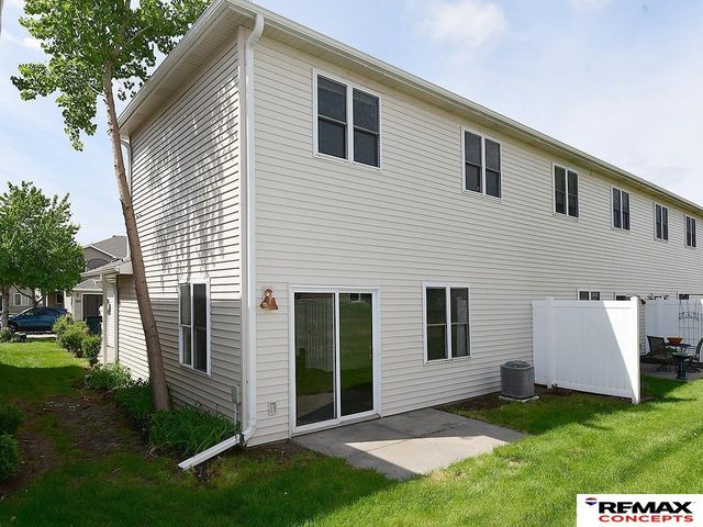 3612 McLaughlin Drive, Lincoln, NE 68516