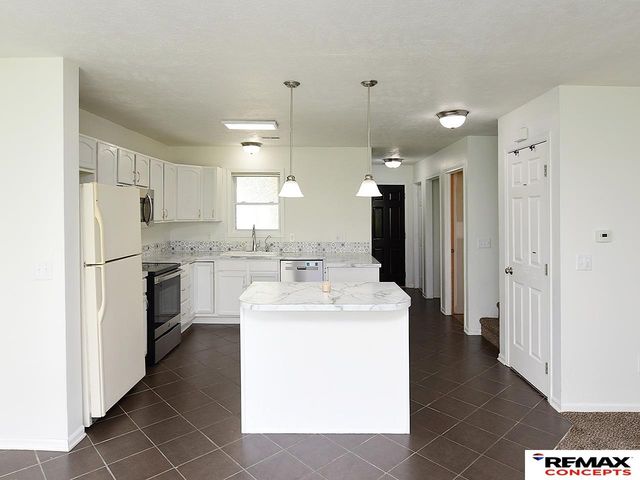 3612 McLaughlin Drive, Lincoln, NE 68516