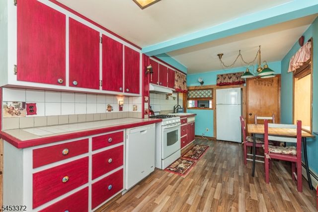 41 Dacotah Ave, Parsippany-troy Hills Twp., NJ 07034