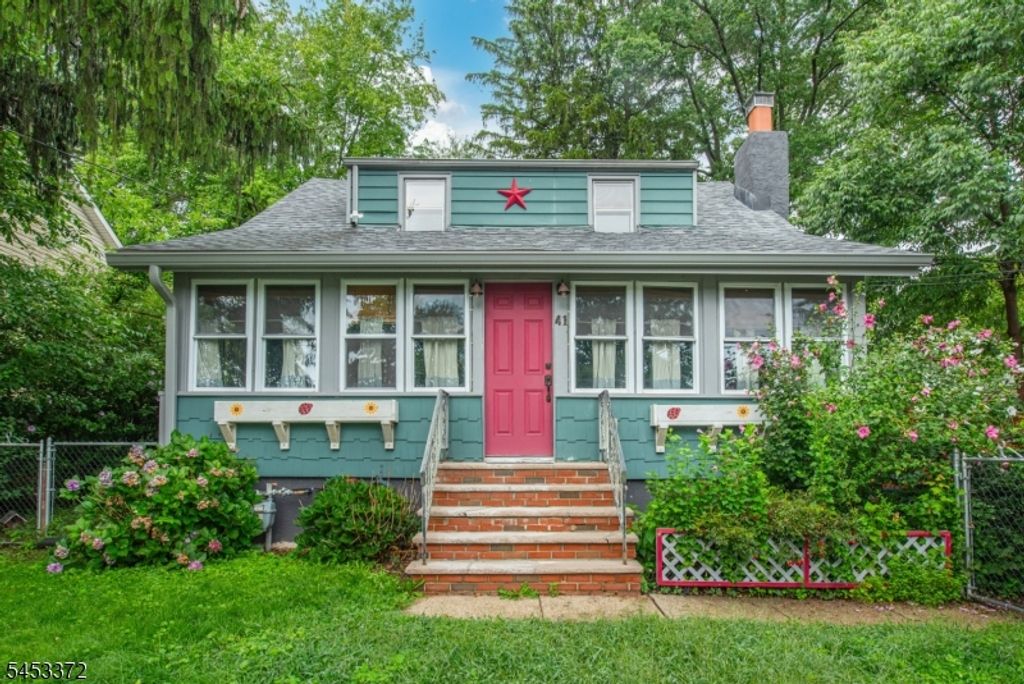 41 Dacotah Ave, Parsippany-troy Hills Twp., NJ 07034