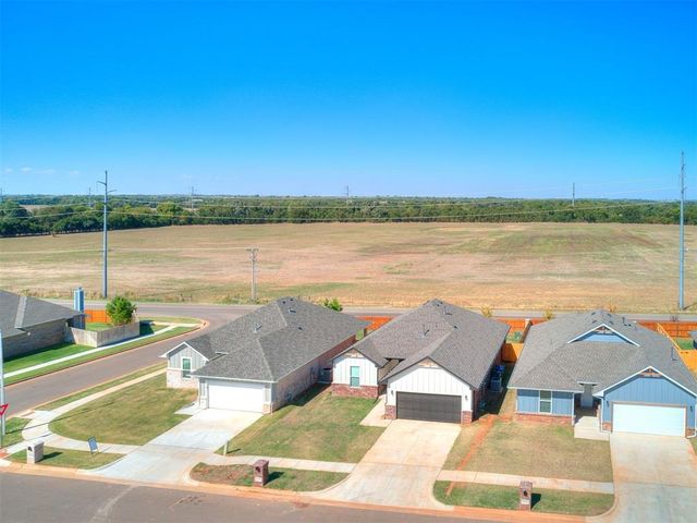 8325 NW 163rd Terrace, Edmond, OK 73013