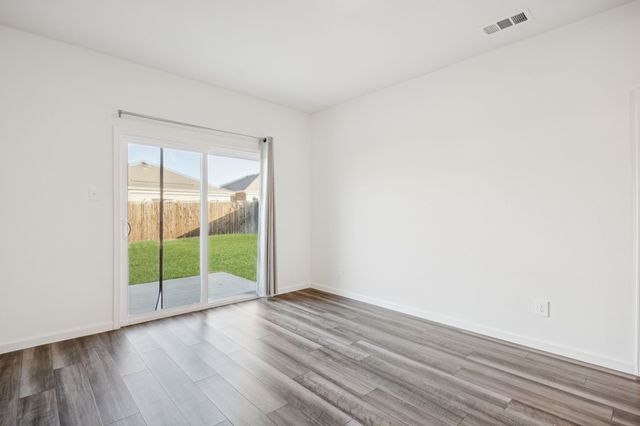 742 Camden Drive, Lavon, TX 75166